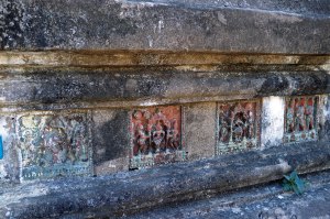 The base of the terraces are decorated with 554 glazed tiles showing Jataka scenes.
