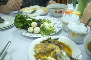 Danu Phyu Daw Saw Yee Myanma:  Fresh Vegetables with every meal